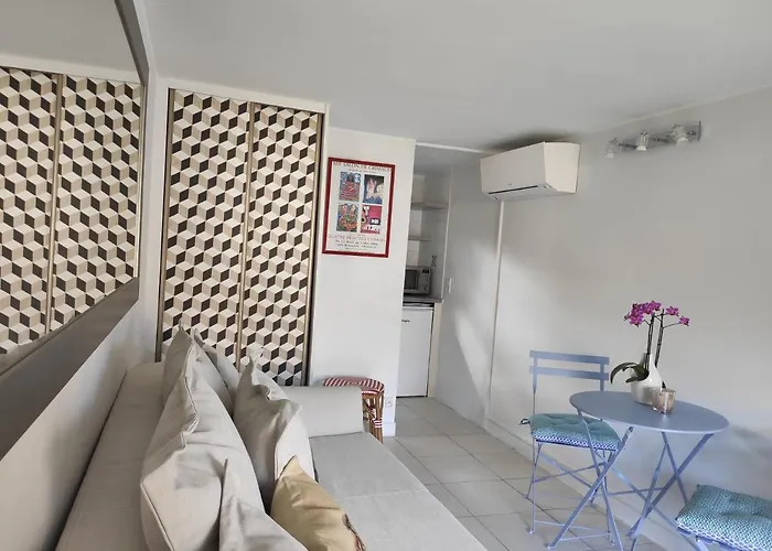 La Glycine Tropezienne *