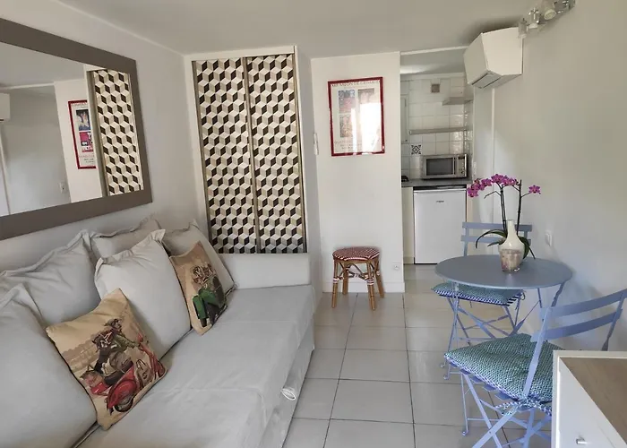 La Glycine Tropezienne * Saint-Tropez